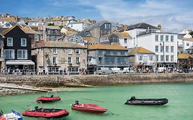 Lifeboat Inn